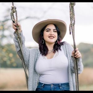 Meet your Posher, Jayda